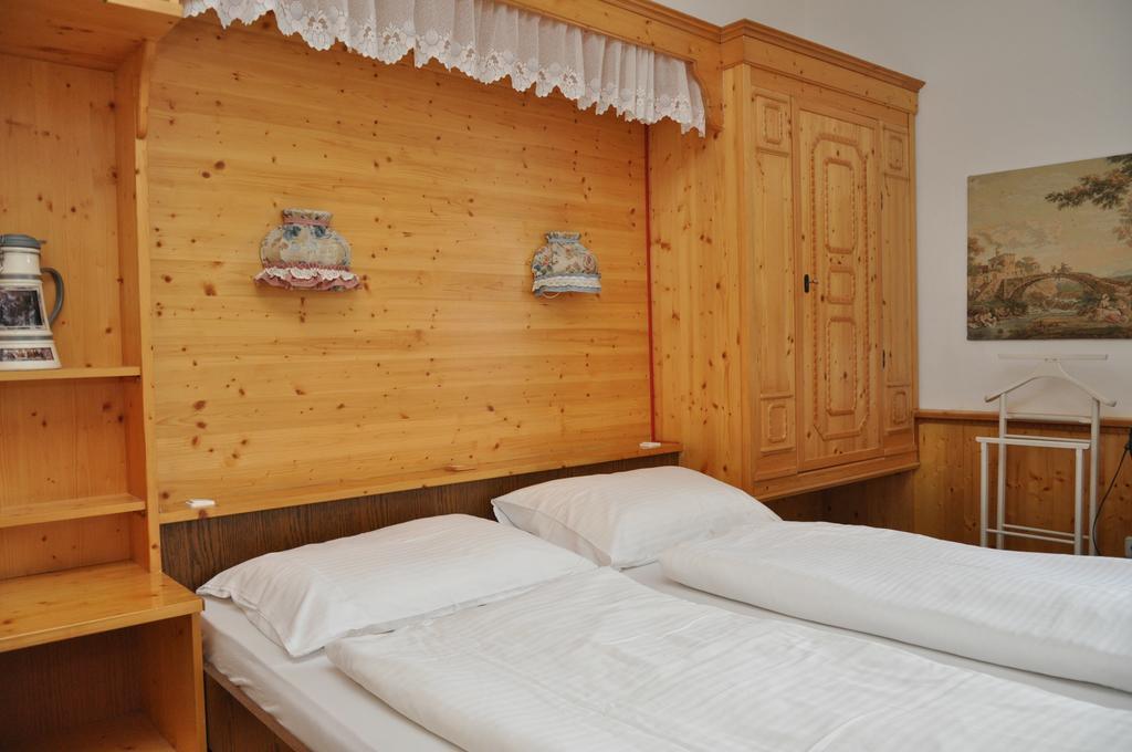 Ferienwohnung Haus Weisses Lamm Weitensfeld Exterior foto
